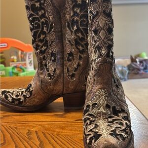 Elegant Embroidered Heeled Boots